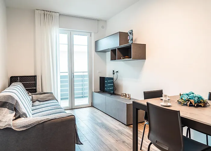 Diana Est * ביביונה