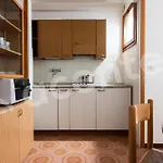Diana Est Apartment