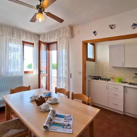 Diana Est Apartment *